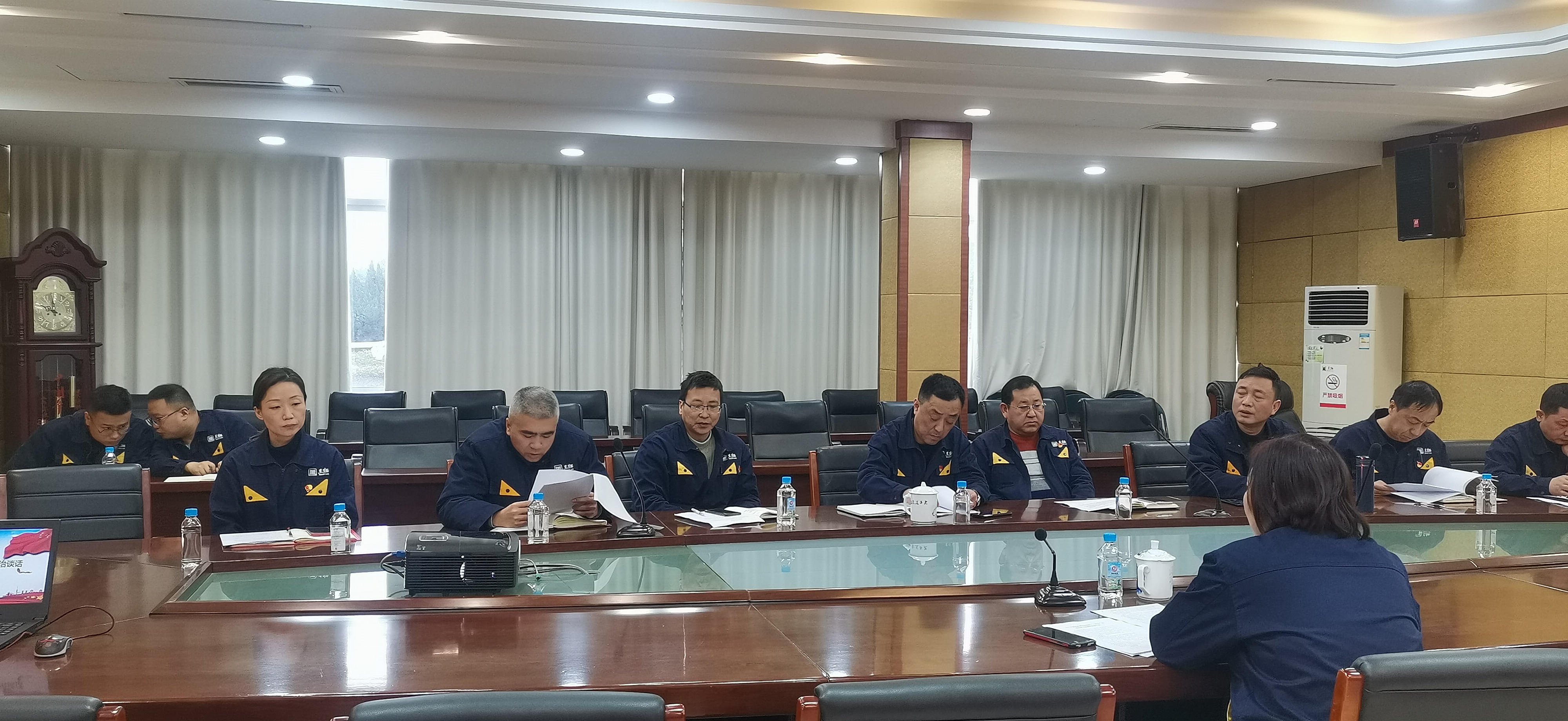 02b65a9c10105e910ff943eb56c13df.jpg 02b65a9c10105e910ff943eb56c13df.jpg